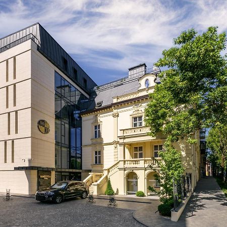Hotel Maestral à Lviv Extérieur photo