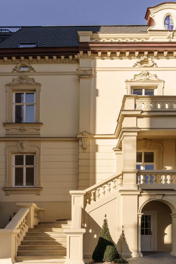 Hotel Maestral à Lviv Extérieur photo